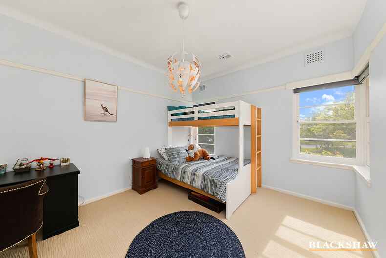 6 Meehan Gardens Griffith