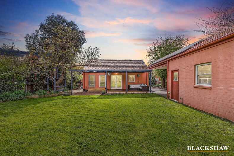 6 Meehan Gardens Griffith