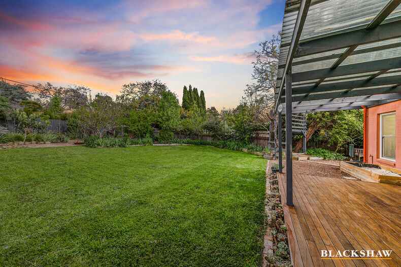 6 Meehan Gardens Griffith