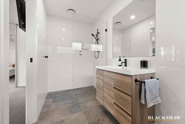 18 Clifford Crescent Melba 18 Clifford Crescent Melba