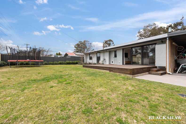 18 Clifford Crescent Melba 18 Clifford Crescent Melba