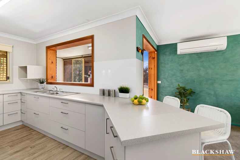 1 Lincoln Crescent North Batemans Bay