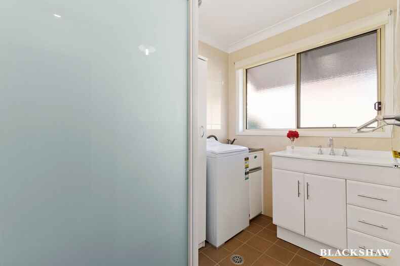 1 Lincoln Crescent North Batemans Bay