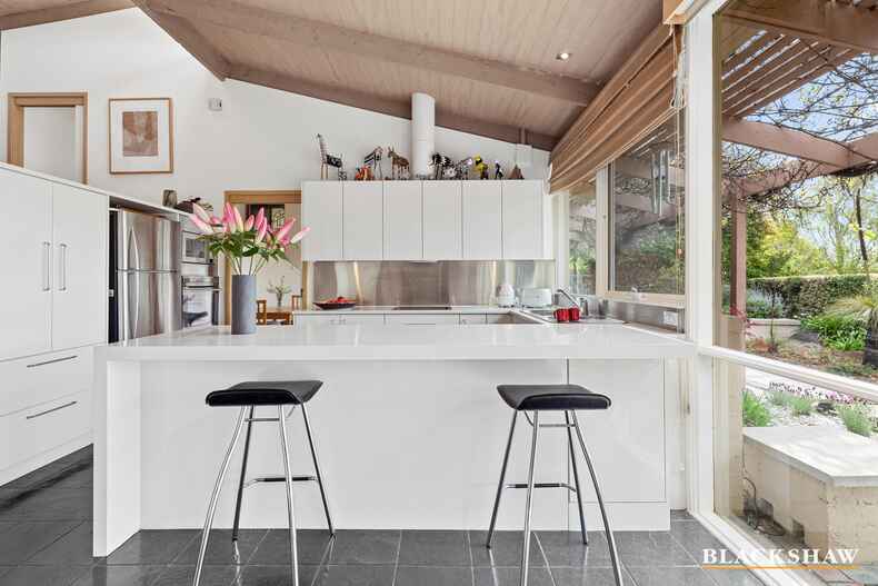 16/36 Shackleton Circuit Mawson 16/36 Shackleton Circuit Mawson