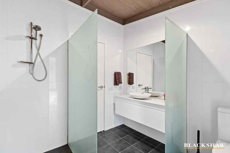 16/36 Shackleton Circuit Mawson 16/36 Shackleton Circuit Mawson