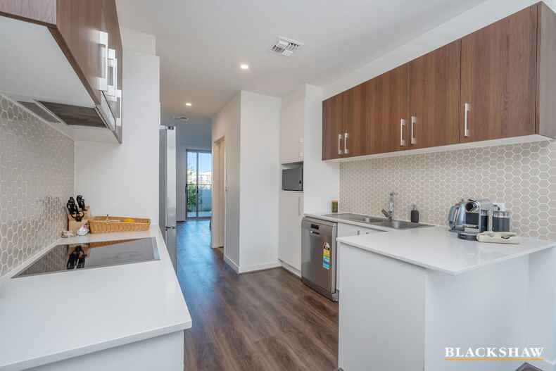 52/124 John Gorton Drive Coombs