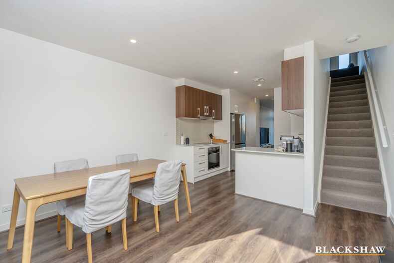 52/124 John Gorton Drive Coombs