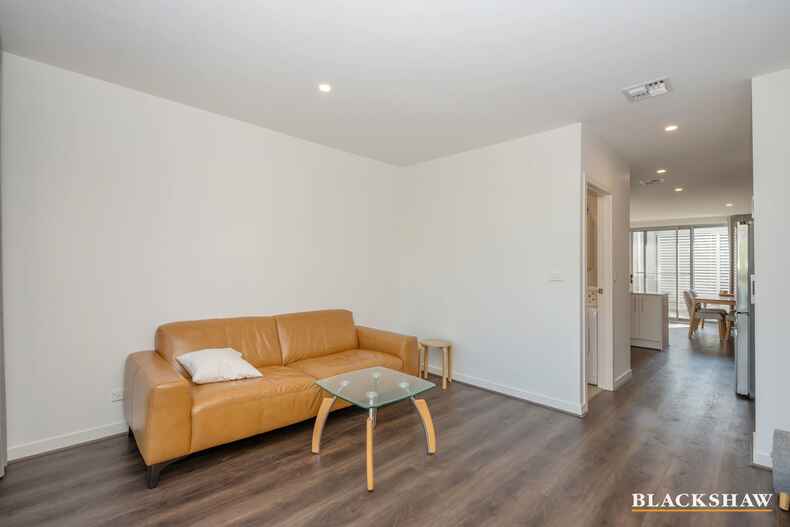 52/124 John Gorton Drive Coombs