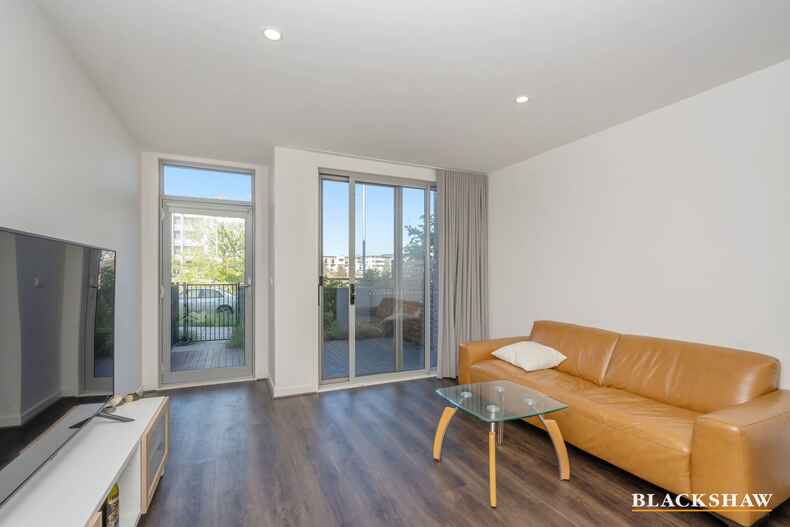 52/124 John Gorton Drive Coombs