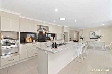 5 John Penn Drive Tomakin