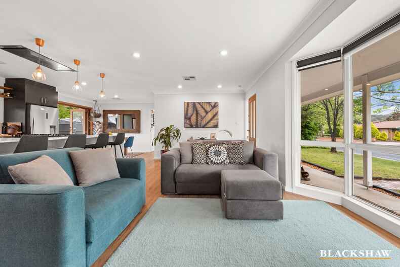 19 Scantlebury Crescent Theodore 19 Scantlebury Crescent Theodore