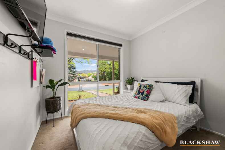 19 Scantlebury Crescent Theodore 19 Scantlebury Crescent Theodore