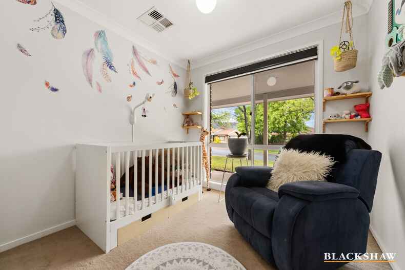 19 Scantlebury Crescent Theodore 19 Scantlebury Crescent Theodore