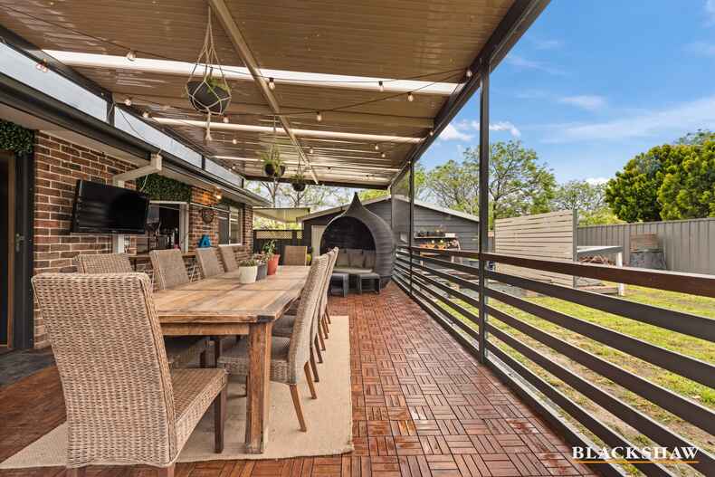 19 Scantlebury Crescent Theodore 19 Scantlebury Crescent Theodore