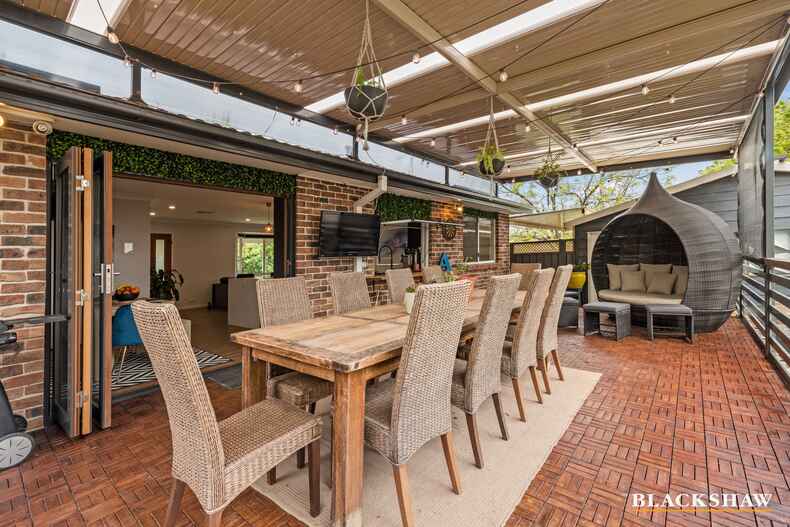 19 Scantlebury Crescent Theodore 19 Scantlebury Crescent Theodore