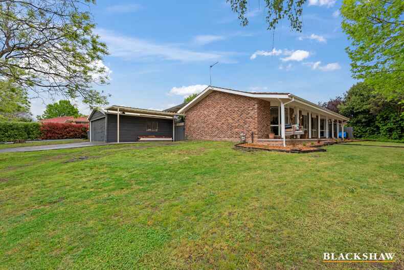 19 Scantlebury Crescent Theodore 19 Scantlebury Crescent Theodore