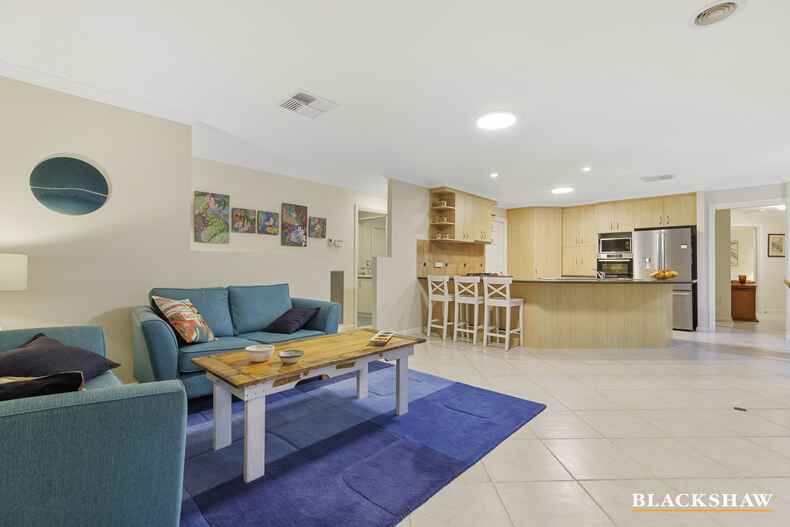 3 Dennis Place Jerrabomberra