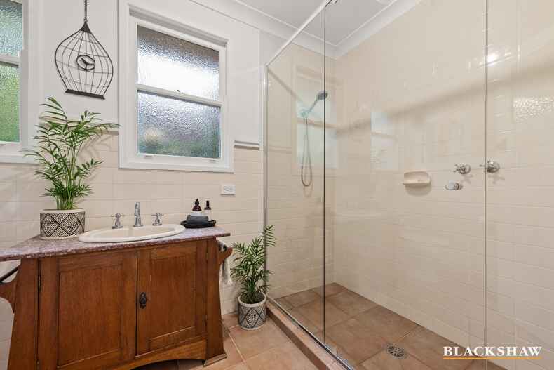 27 Weston Street Yarralumla 27 Weston Street Yarralumla