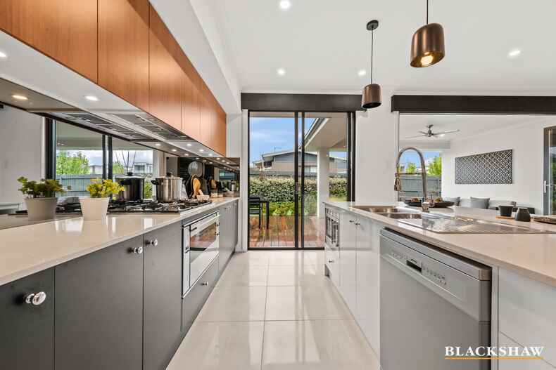 84 Wyndham Avenue Denman Prospect