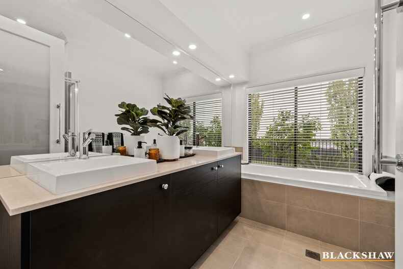 84 Wyndham Avenue Denman Prospect