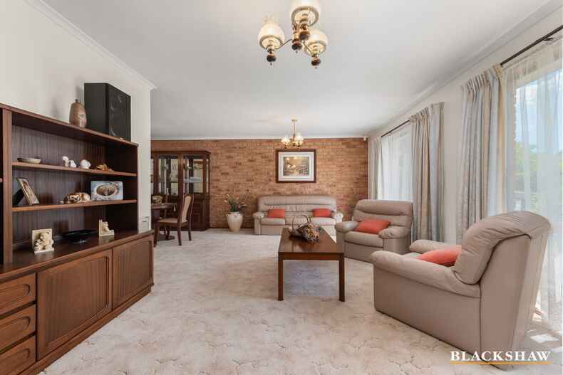 21 McTaggart Crescent Kambah 21 McTaggart Crescent Kambah