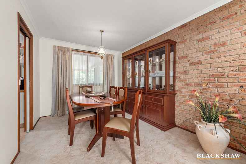 21 McTaggart Crescent Kambah 21 McTaggart Crescent Kambah