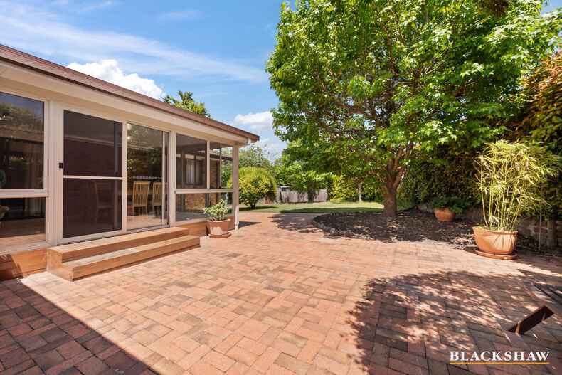 21 McTaggart Crescent Kambah 21 McTaggart Crescent Kambah