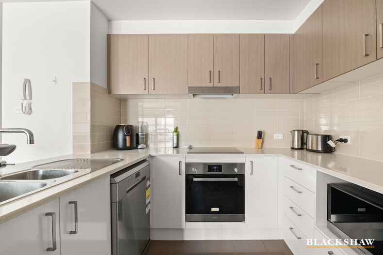 8/39 Jerrabomberra Avenue Narrabundah 8/39 Jerrabomberra Avenue Narrabundah