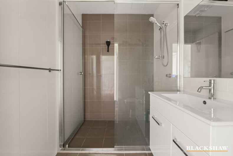 8/39 Jerrabomberra Avenue Narrabundah 8/39 Jerrabomberra Avenue Narrabundah