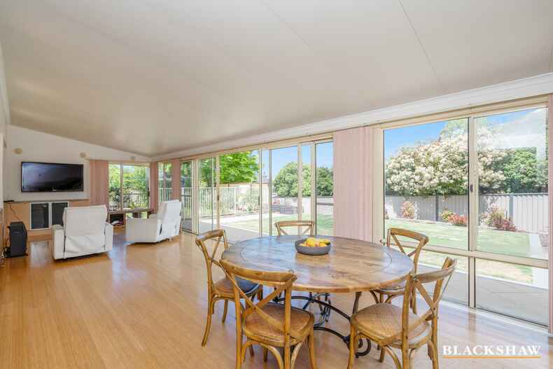 52 Rohan Rivett Crescent Mckellar 52 Rohan Rivett Crescent Mckellar