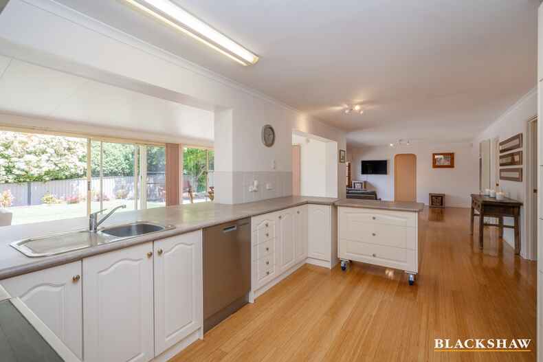 52 Rohan Rivett Crescent Mckellar 52 Rohan Rivett Crescent Mckellar