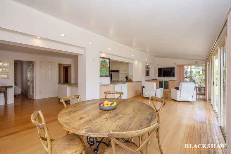 52 Rohan Rivett Crescent Mckellar 52 Rohan Rivett Crescent Mckellar