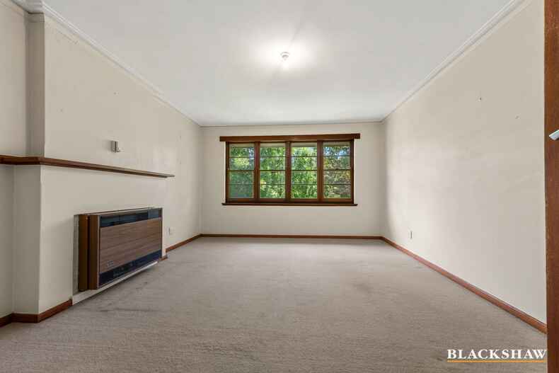 1 Gormanston Crescent Deakin