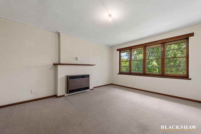 1 Gormanston Crescent Deakin