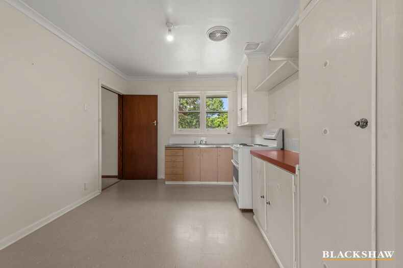 1 Gormanston Crescent Deakin