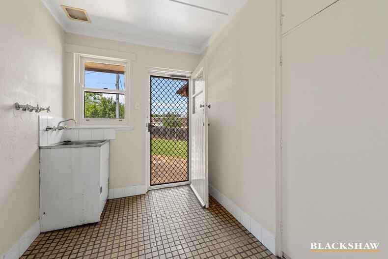 1 Gormanston Crescent Deakin