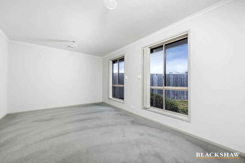 2/31 Lovely Close Dunlop