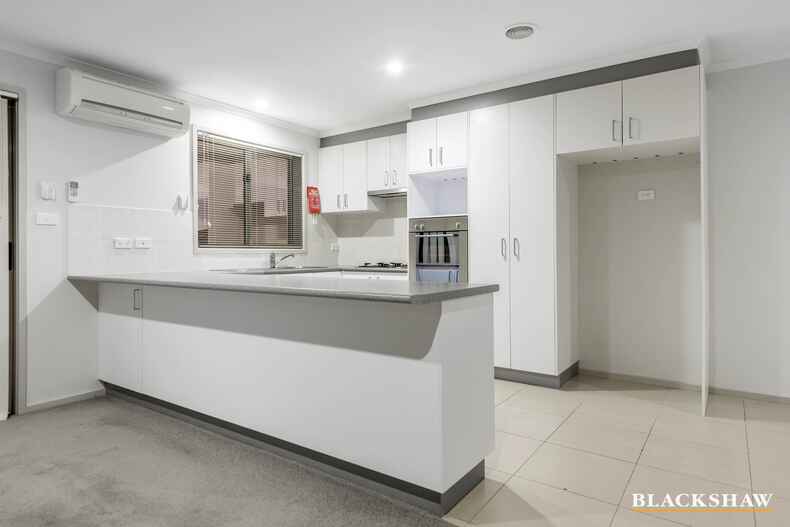 2/31 Lovely Close Dunlop