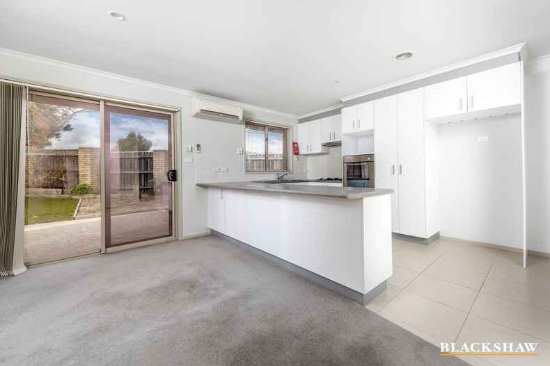 2/31 Lovely Close Dunlop