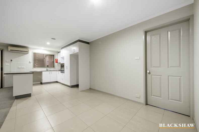 2/31 Lovely Close Dunlop