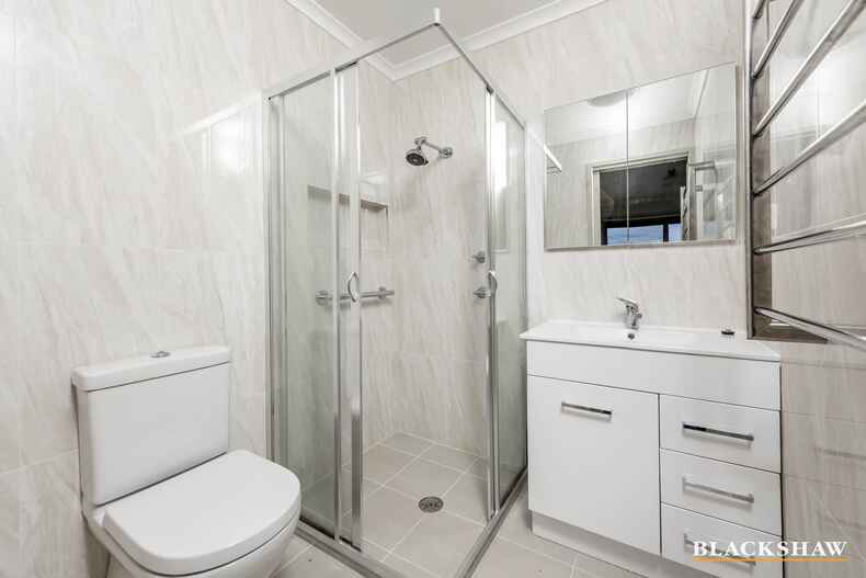 2/31 Lovely Close Dunlop