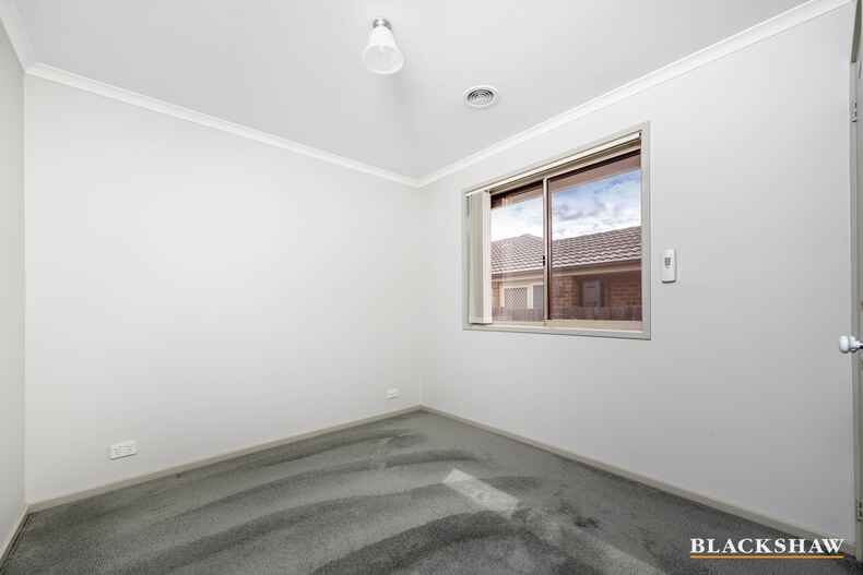 2/31 Lovely Close Dunlop