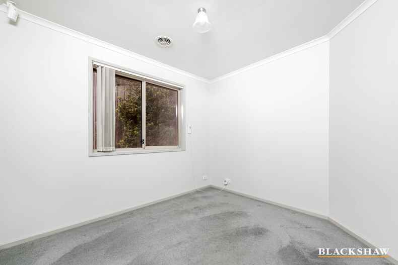 2/31 Lovely Close Dunlop