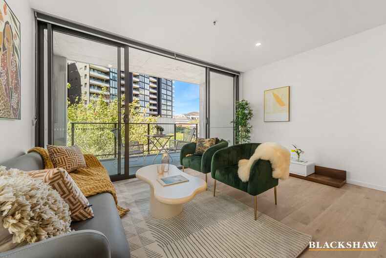 211/39 London Circuit City