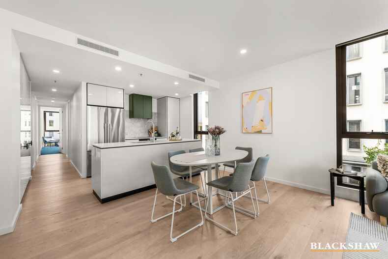 211/39 London Circuit City