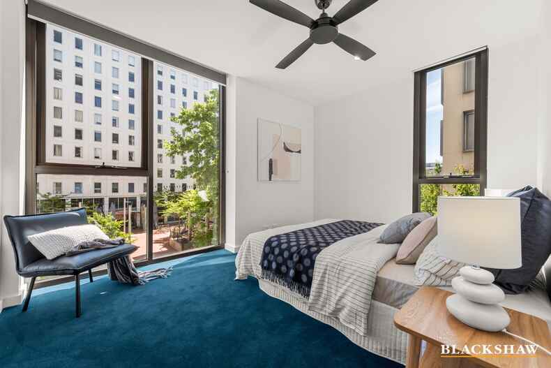 211/39 London Circuit City