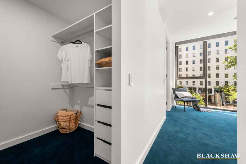 211/39 London Circuit City