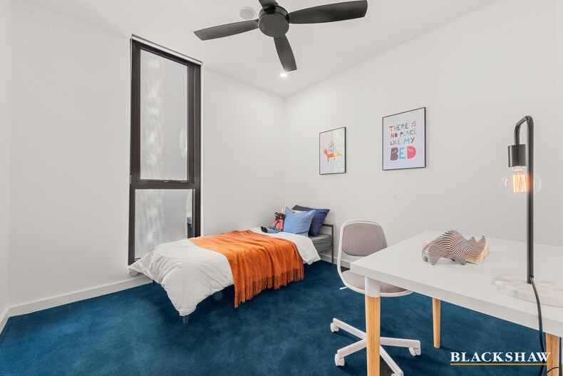 211/39 London Circuit City