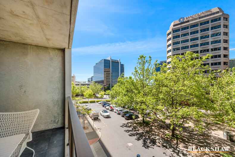 211/39 London Circuit City