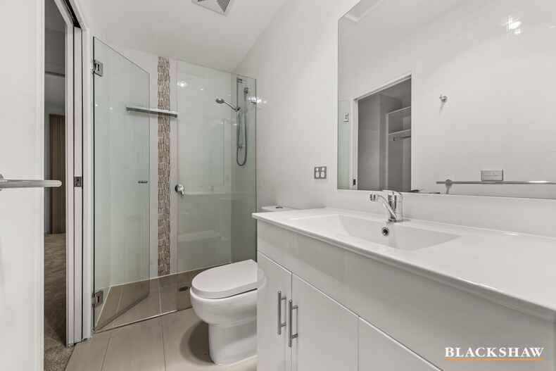 8/20 De Burgh Street Lyneham